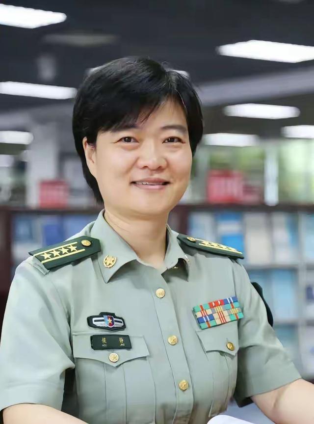 今天有幸是大数据让您刷到了“中国激光女神”侯静院士，请停留三秒，为这位巾帼英雄点