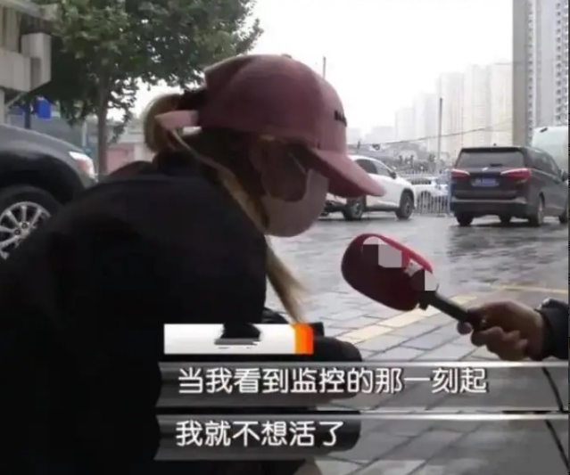西安一女子喝醉酒，男朋友把她留在了酒店房间。哪知道，男子从外面返回后，却发现女友