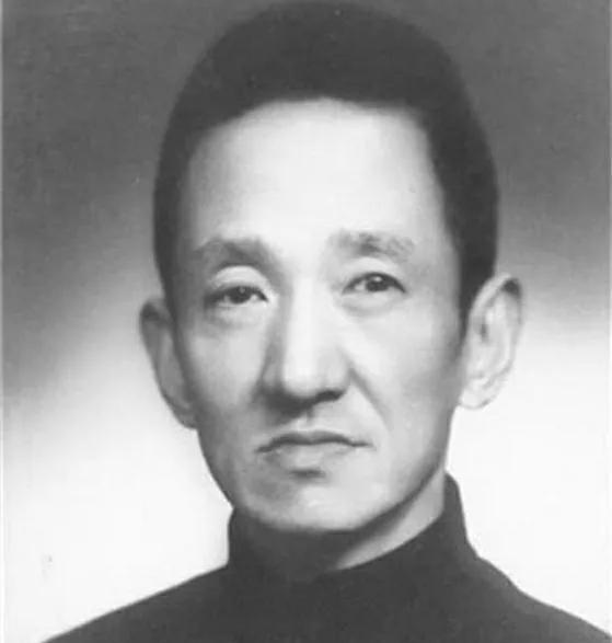 1947年，毛人凤找到陈布雷，说：“你女儿陈琏涉嫌通共，已经被保密局逮捕了”。陈