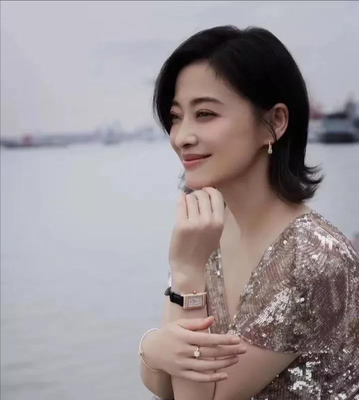 《我的后半生》里，最渣的不是出轨的佟大为，也不是乱找老伴的老沈头，而是梅婷饰演的