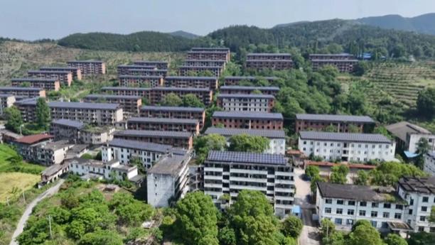 从3万人的“小香港”到十室九空！江西深山被废弃的煤矿小镇