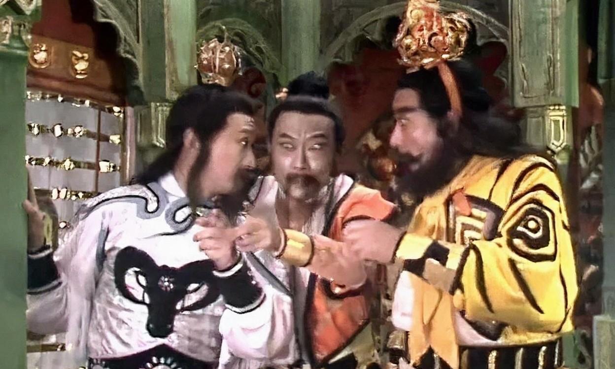 泾河龙王只是改了下雨的时辰和点数，就被斩首，但是，车迟国的那三个妖怪呼风唤雨二十