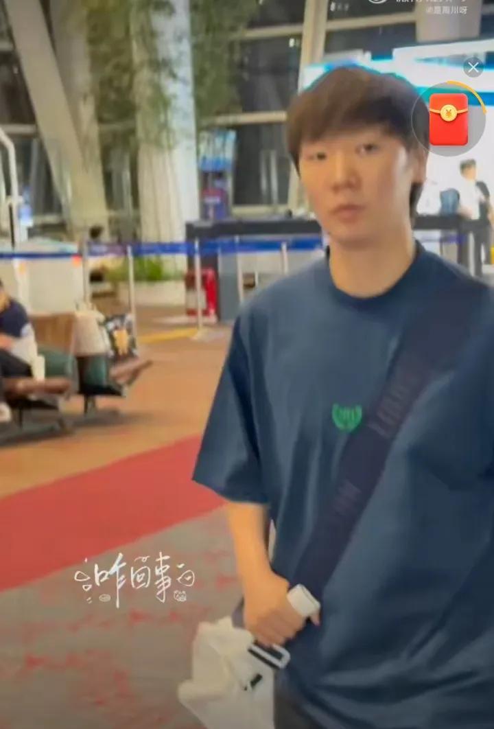 王曼昱已回到北京，
昨天山东鲁能俱乐部没有比赛，王曼昱已经悄悄低调返京。
乒超联