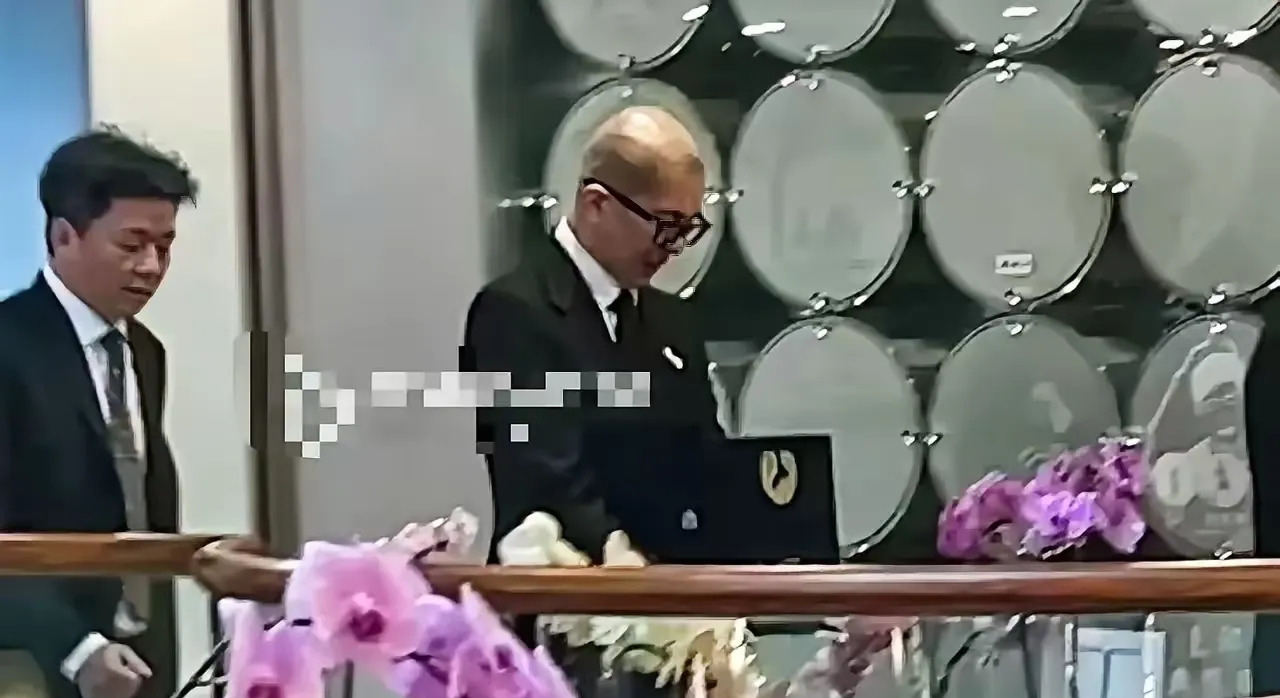 具俊晔的婚姻和结局











我滴个乖乖！具俊晔这婚结的，真是让人大