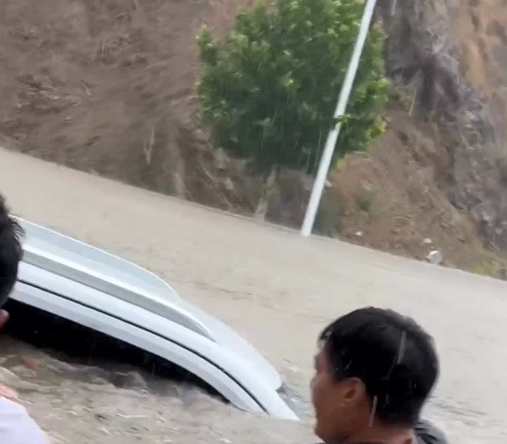 【点赞见义勇为！