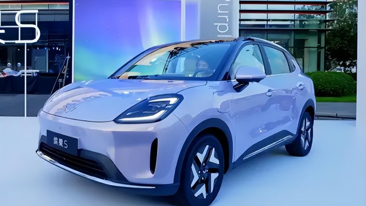 6.88万买纯电！五菱缤果S正式亮相，325公里起步，专为城市代步