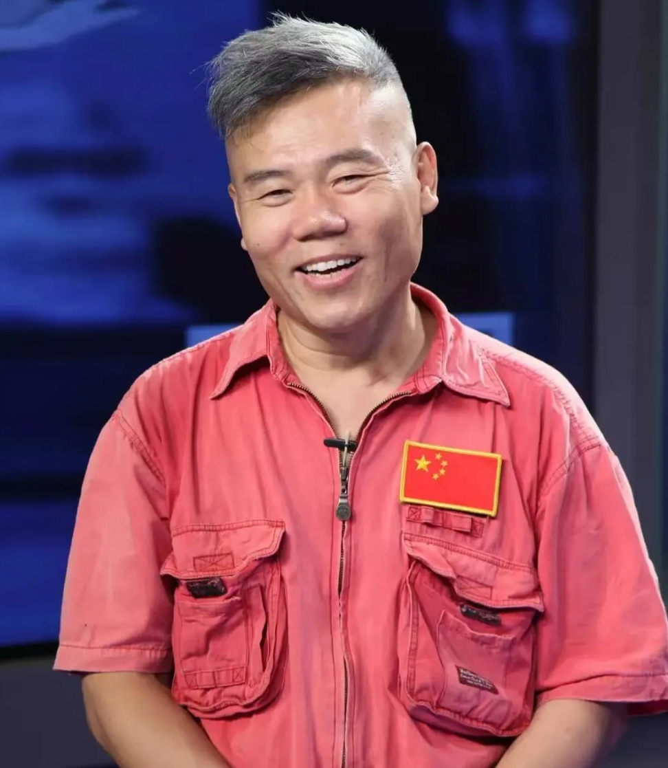 司马南这个超级伪君子终于彻底崩塌了，国家终于对这种表面一套私下一套的坏人出手了。