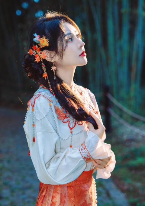 莫寒的汉服妆造，还是相当nice的，喜欢吗？