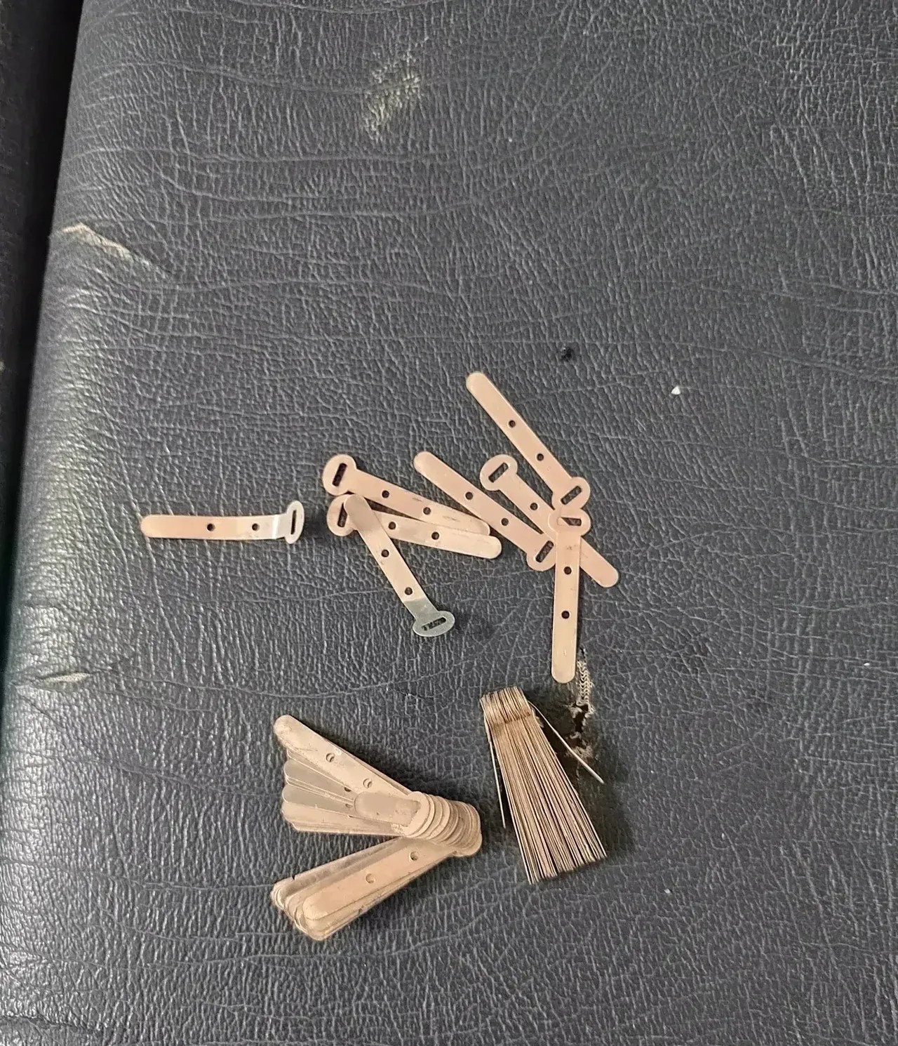 家里无意中发现的

谁知道这个是干嘛用的？
