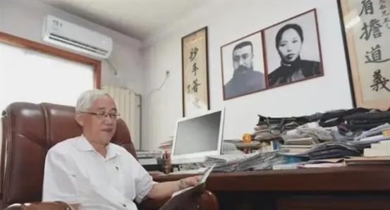 2005年，李大钊的孙子李宏塔被人举报贪污受贿，检察机关立刻介入，李宏塔却毫不在