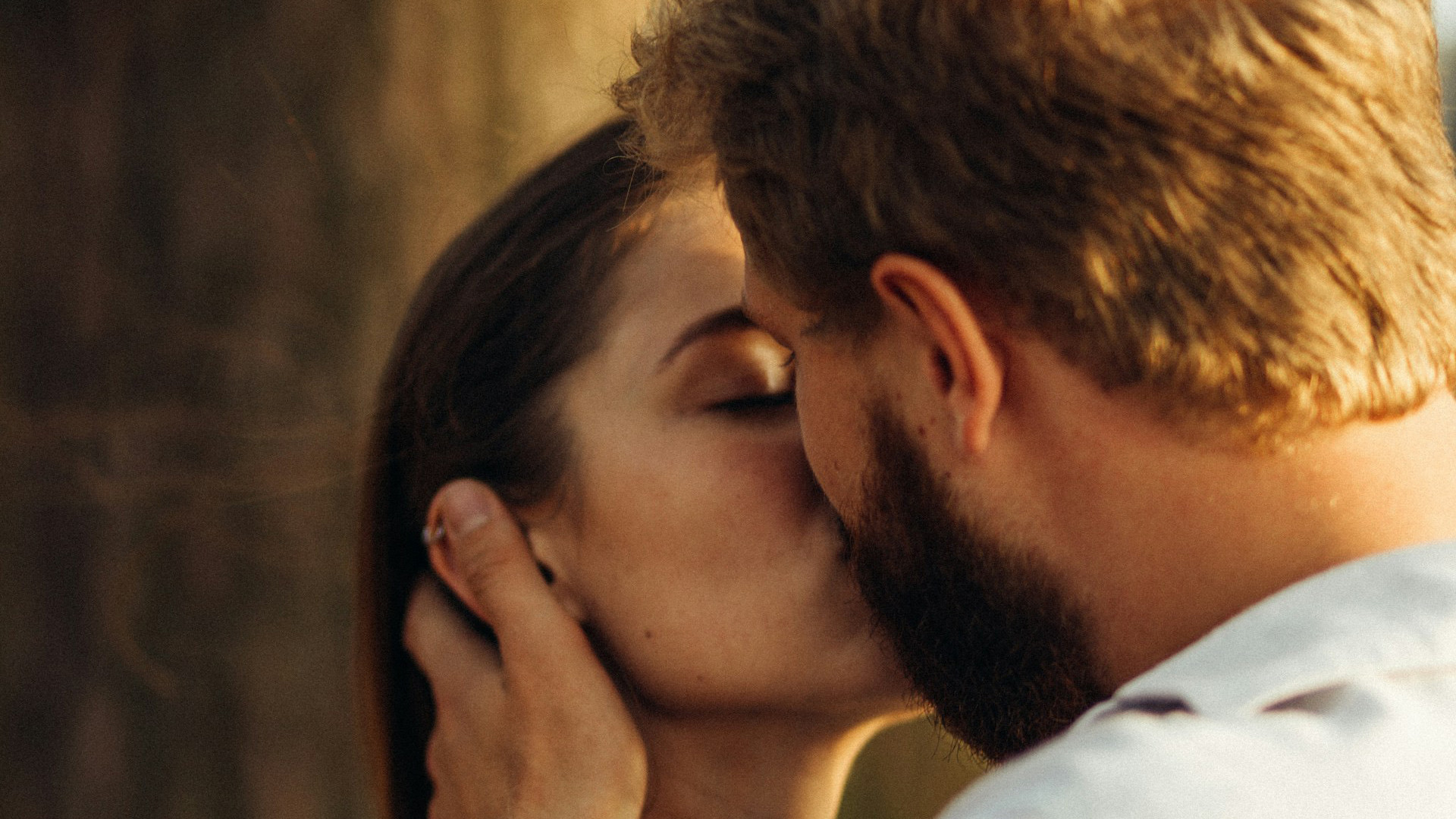 真正摧毁亲密的，是这个“深层渴望”