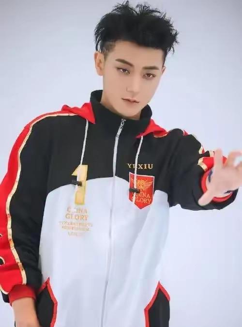 黄子韬参与《小伙小妹换游记》，与徐艺洋前往坦桑尼亚、斯里兰卡体验异国生活。中外青