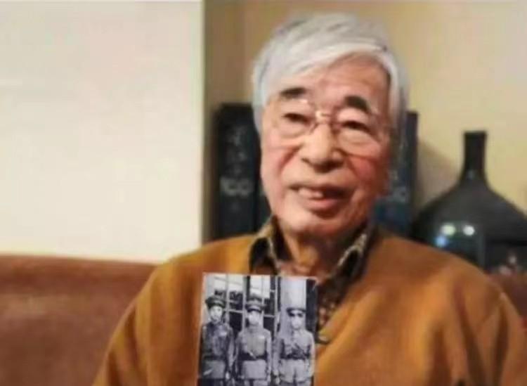 1948年，日本人砂原惠改名换姓化名张荣清，并谎报中国国籍，加入解放军，在辽沈战