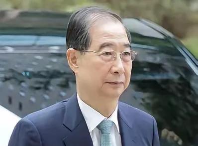 善恶终有报！对韩国前总理韩德洙的逮捕将可能会在27 号执行。这消息一旦传出来以后