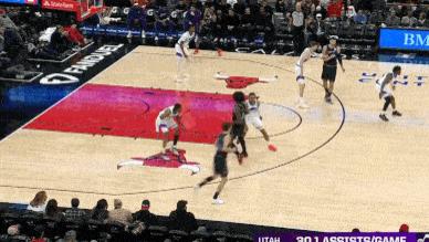 武切维奇进攻观察：高效顺下+近筐手感，关键时刻一攻一防锁定胜利