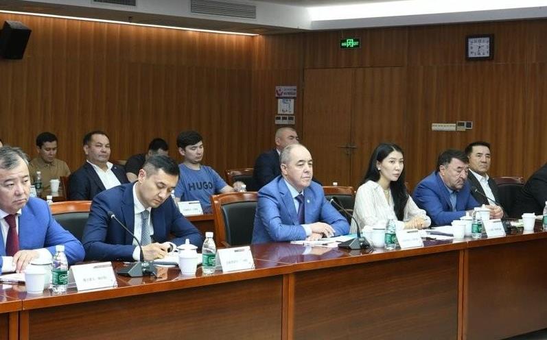 中哈合作：哈萨克斯坦西哈州将在中国开设企业办事处
哈萨克国际通讯社讯 西哈州长纳