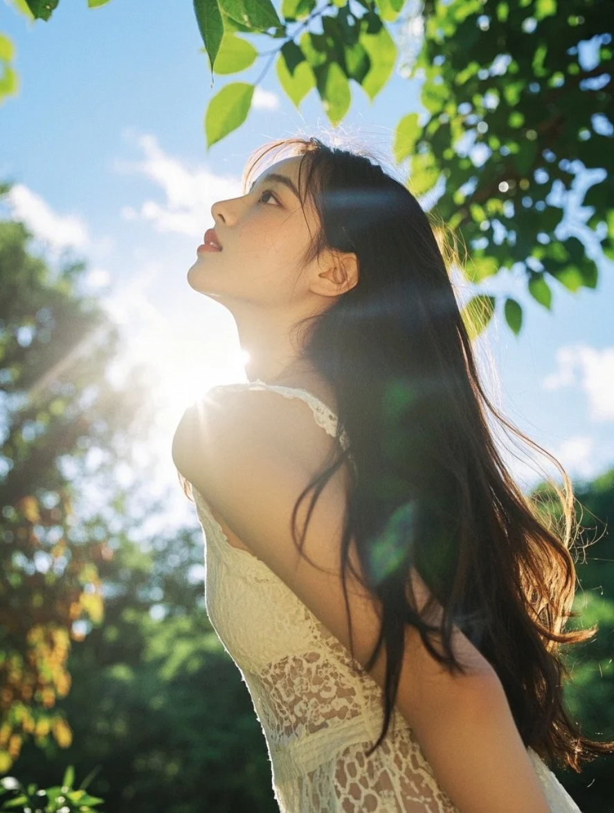 我在丛林深处醒来，连呼吸都染上了绿意。