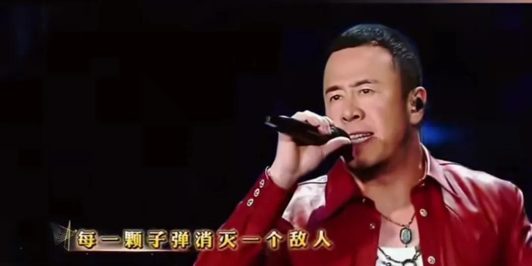 扔泥巴是他、扔石头是他、告四川芬达也是他、32唱演唱会还是他，是他是他就是他…