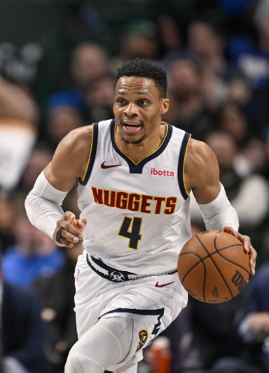 掘金记者逆天发言，惹怒威少球迷！

掘金记者发推感叹道：“直至目前还没有一支NB