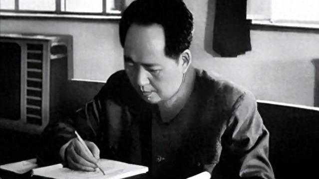 特务头子康泽特赦后，在报纸上看到毛主席的文章，激动到不省人事