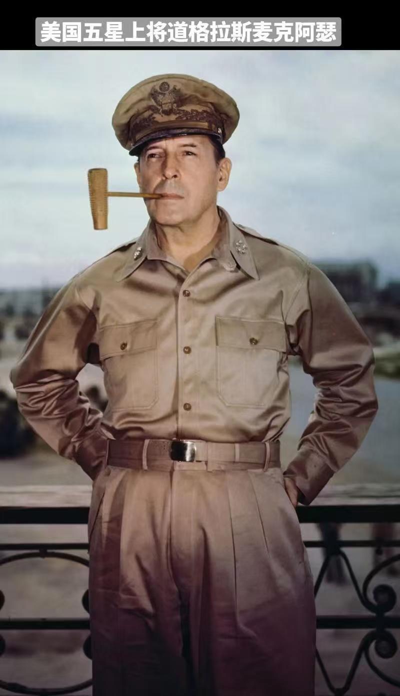 1945年，美国五星上将麦克阿瑟来到日本后，生活靡乱无度，不仅多年霸占着日本第一
