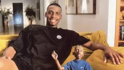 三年级进总决赛，四年级进“50大”的奥尼尔为什么仍被魔术放弃？