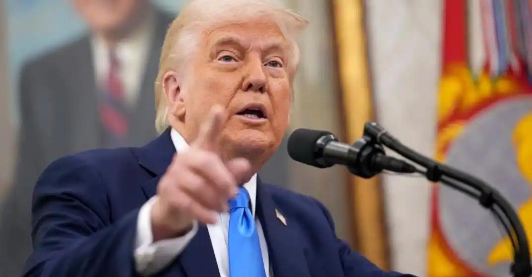 特朗普发文称：“中国是对美国最糟糕的，他们根本不尊重美国人民。”
这话听起来挺可