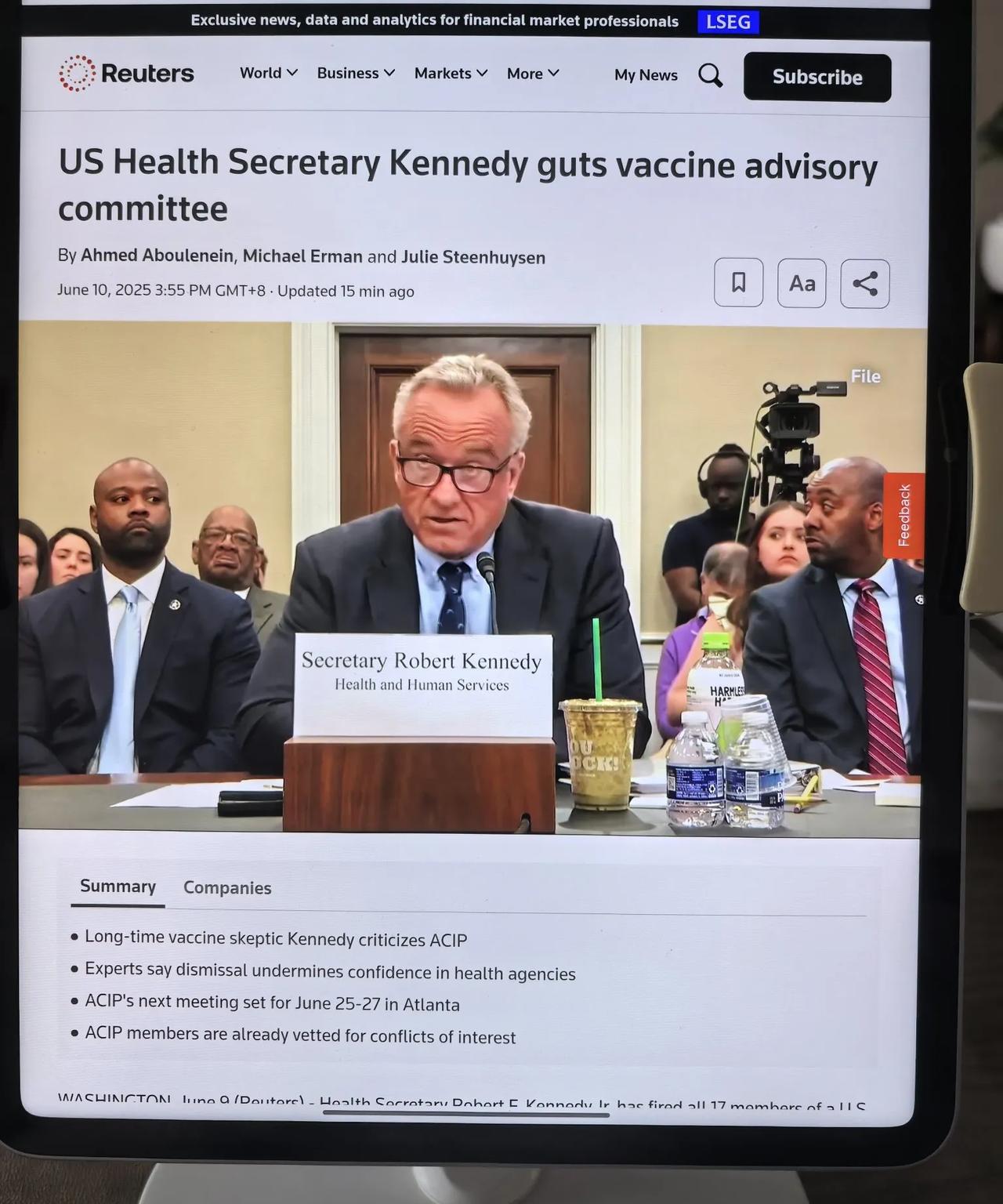 美国卫生部部长小罗伯特.肯尼迪，刚刚解雇了美国疾病与控制中心疫苗委员会的全部17