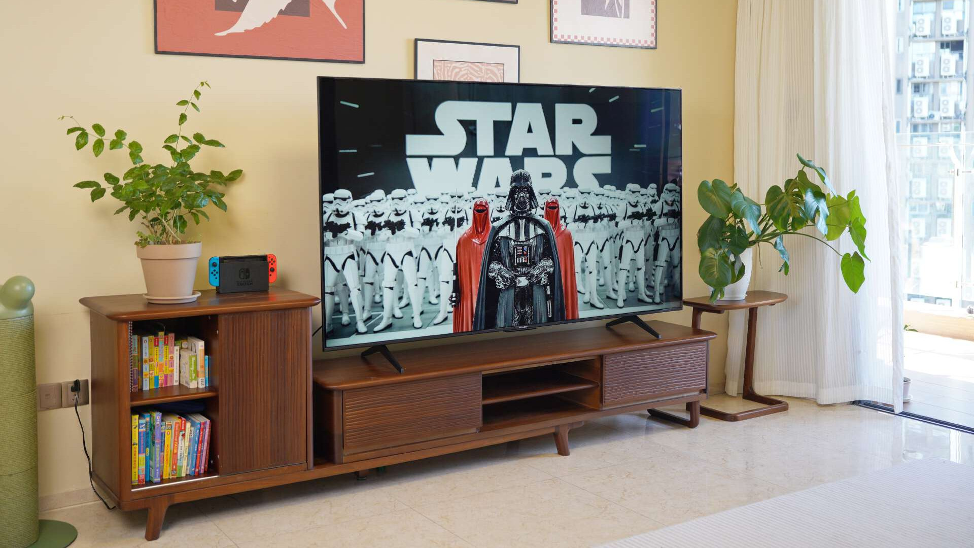 年轻人的第一台QD-MiniLED电视如何选，三款热门型号大PK！