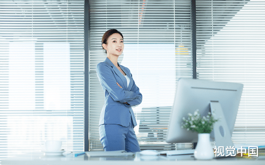 老公白月光是锦鲤，有了她后整个公司都嫌我，我辞职后，她却慌了