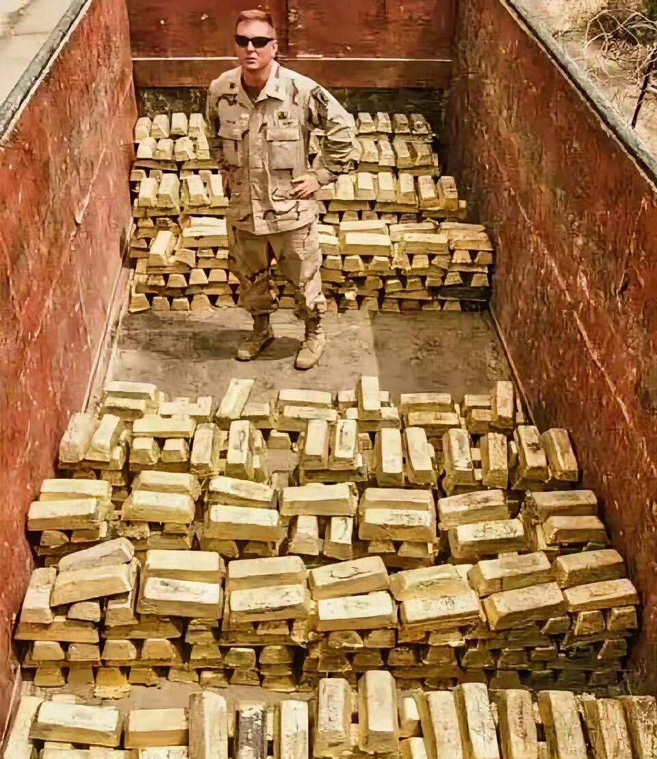 美军从萨达姆行宫搜缴出来的黄金，看看有多少  