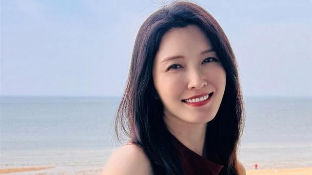 至今未婚的7位女演员，最小47最大56，各个风韵犹存