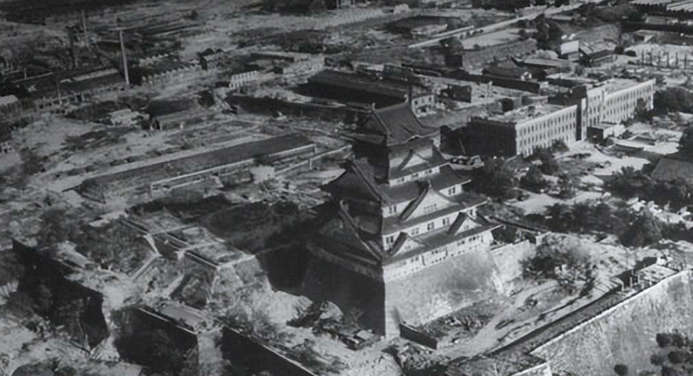 日本宣布投降前一晚，发生了令人不可思议的一幕：皇宫外血流成河，宛如“大型屠宰场”