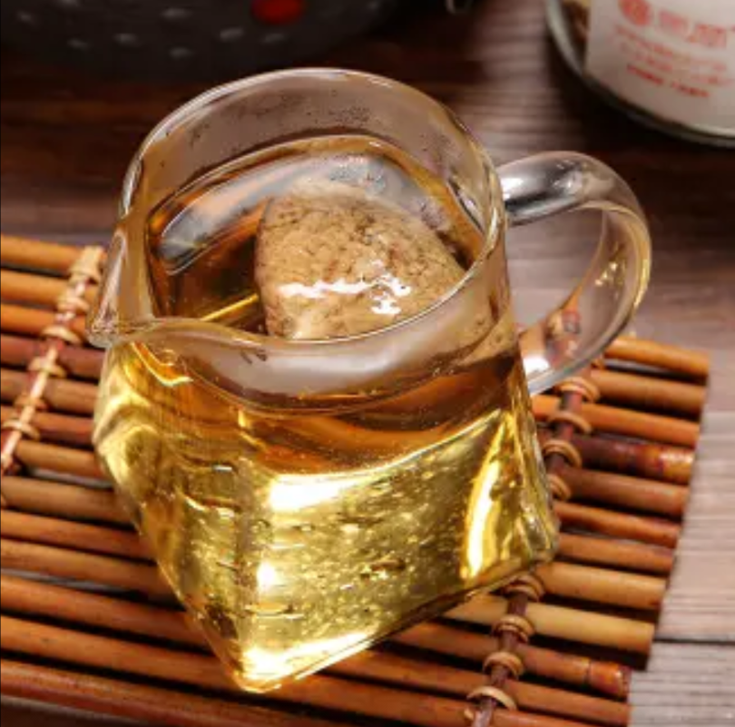 这事真闹心！广东广州，有位女士带着俩好朋友去餐厅吃饭，本来想着能开开心心聚一聚。