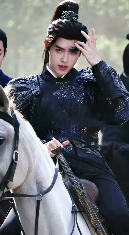 阿瑟不管怎么说慕胥辞里是符合原著的，造型也是最适合他的 ​​​