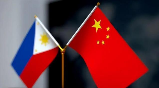 为什么菲律宾一而再再而三向中国求援？
菲律宾民间有些人总觉得自己地理位置特殊，帮