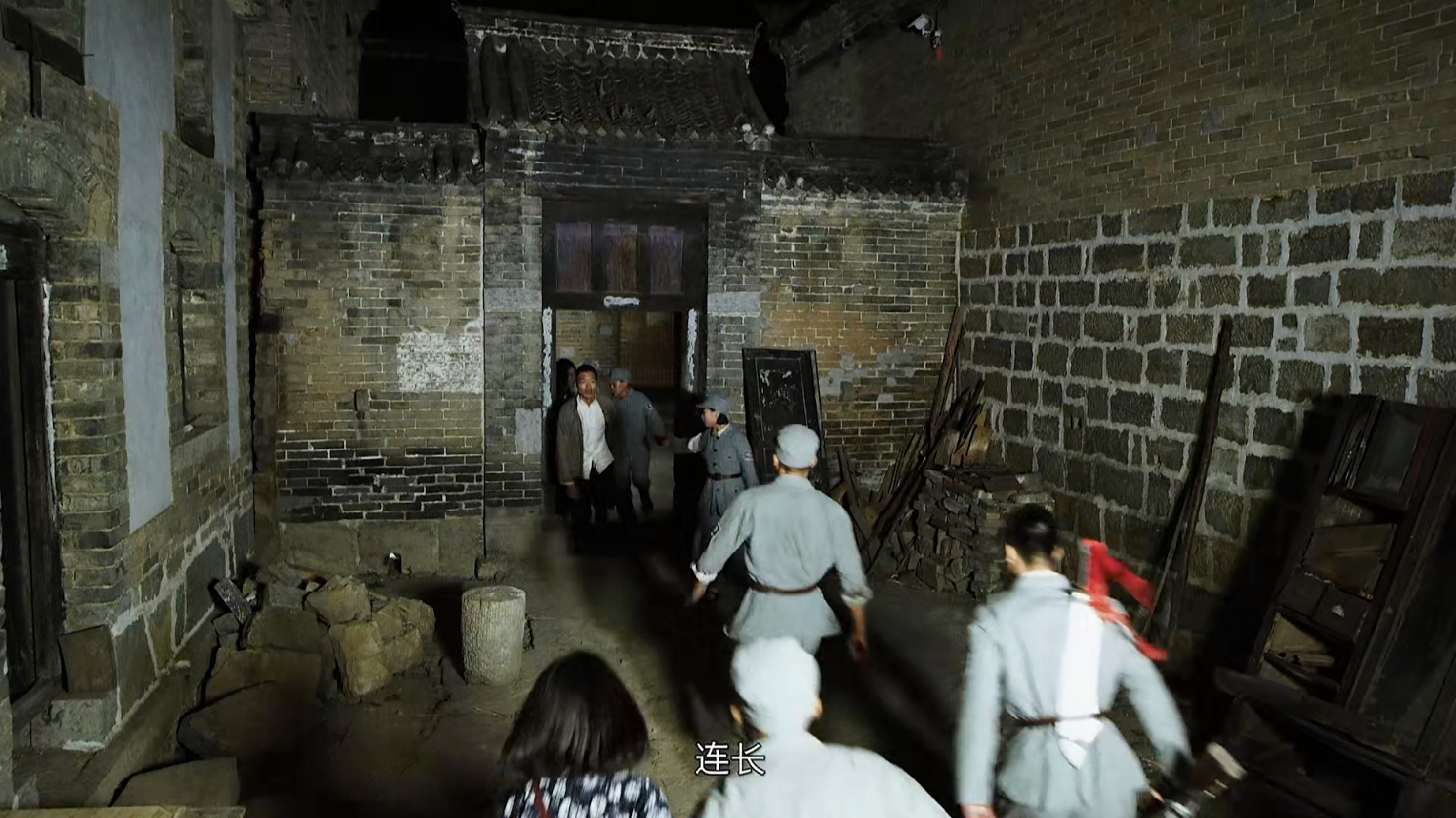 看上方，咋还用上高科技了，哈哈