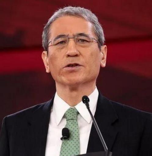 中国战忽局美国分局局长章家敦儿又出手了，他在8月4日公然叫嚣，美国应该采取更强硬