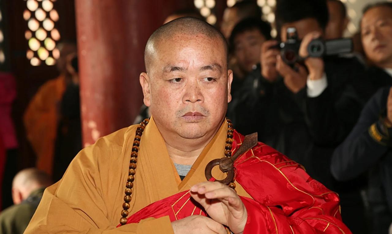 金庸小说中的少林寺是武林正派的门面担当，少林寺方丈是各门派一呼百应的领袖，众多江