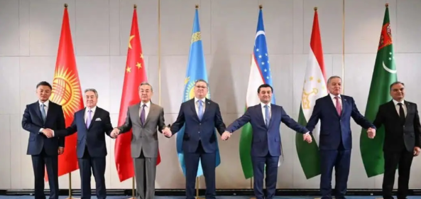 中国和亚洲五国谈妥了
此次中国—中亚外长第六次会晤能够取得圆满成功离不开中国的贡
