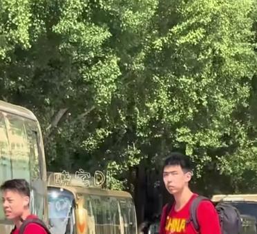 广东队三虎将在京休整训练！

胡明轩、徐杰、徐昕随国家队赴欧洲拉练，7月18日已