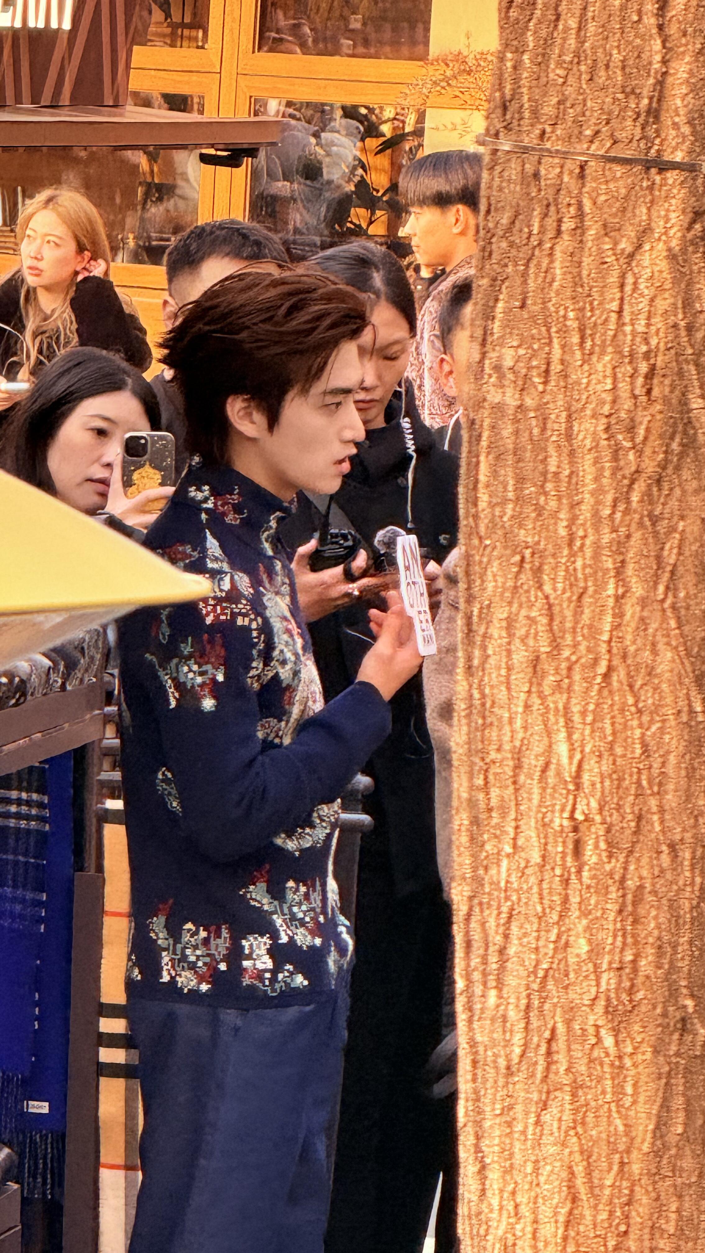 王府中环拍到张康乐了.