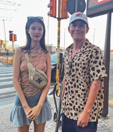 40多岁陈冠希旅居意大利！陪妻女一起旅游，小9岁超模老婆年轻可爱，只可惜男神帅气