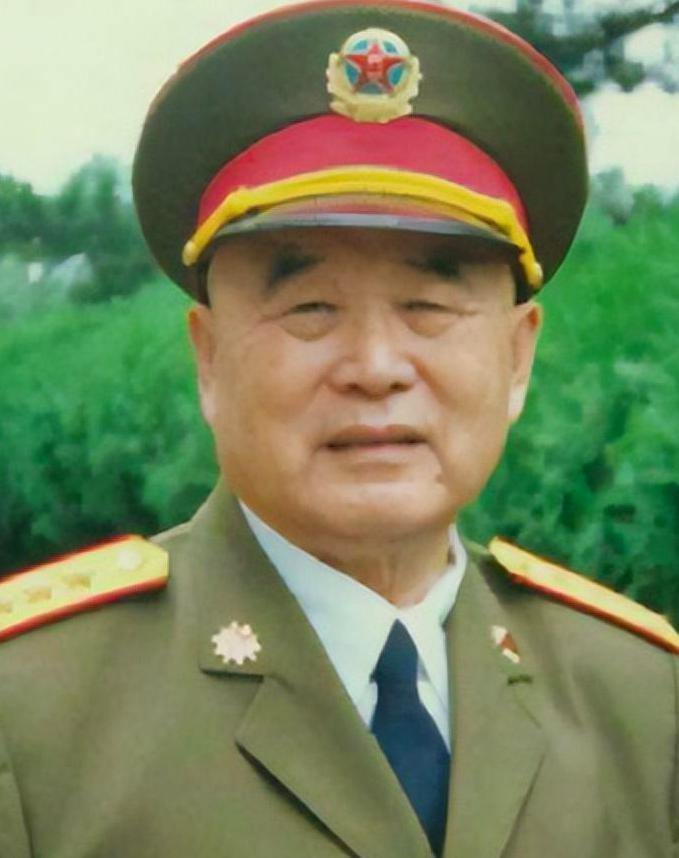 1973 年，毛主席提出要从军队里挑选一位副主席，周总理毫不迟疑地说出了一个名字