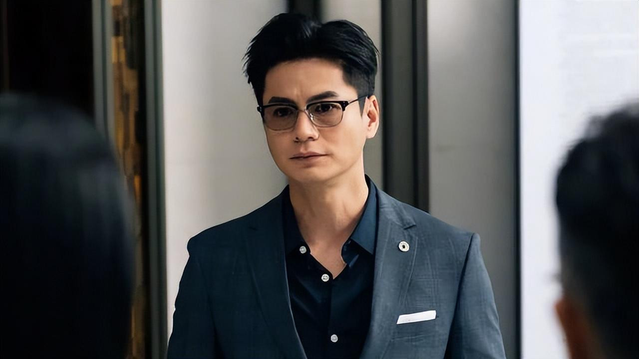 一口气追完这部最新港剧，我要说：今年TVB视帝黑马出现了！