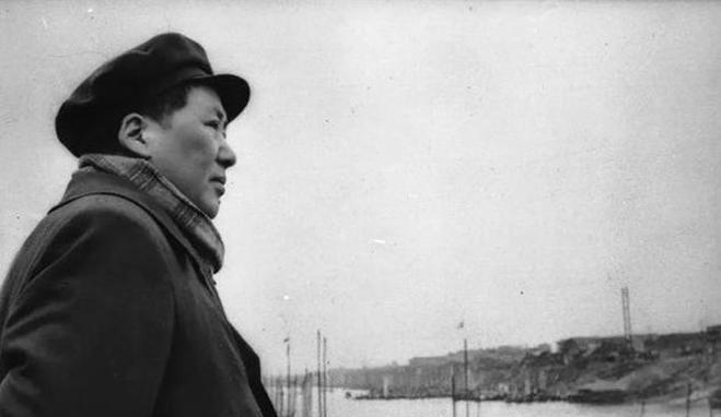 中印战争前，赫鲁晓夫和陈毅争论不休，毛主席：人不犯我我不犯人
“1962年9月2