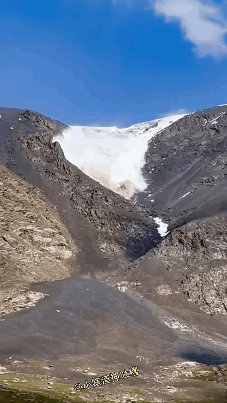 请问：现场观看雪崩时有什么注意事项？