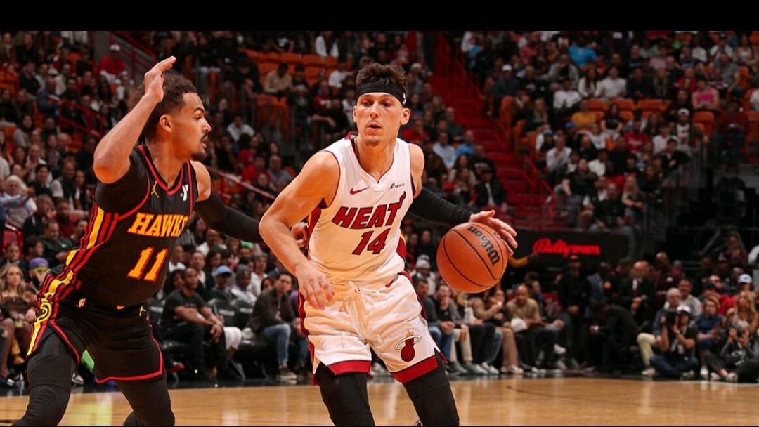 NBA附加赛终极预测：独行侠戴维斯内线统治！老鹰主场火力全开