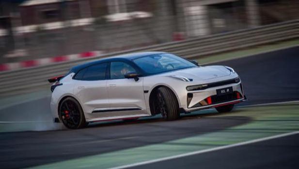 2025，豪华汽车市场三国杀