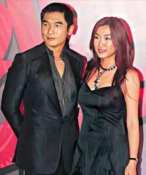 1996 年，方中信和莫可欣恋爱同居后，方中信说：“我暂时不想结婚生孩子，你吃药